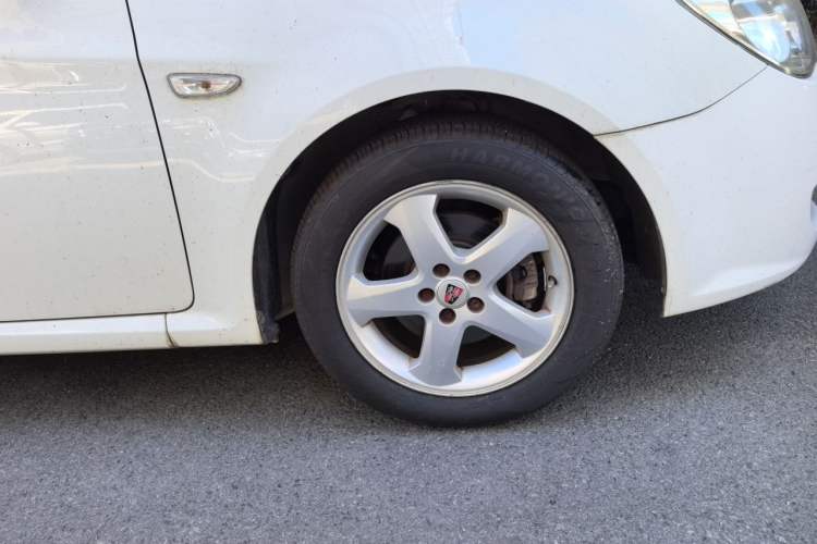 Used Roewe 350 2010 350C 1.5L Automatic Xunyi Edition Right Front Wheel Hub