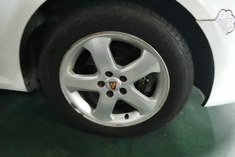 Used Roewe 350 2010 350C 1.5L Automatic Xunyi Edition Right Front Wheel Hub