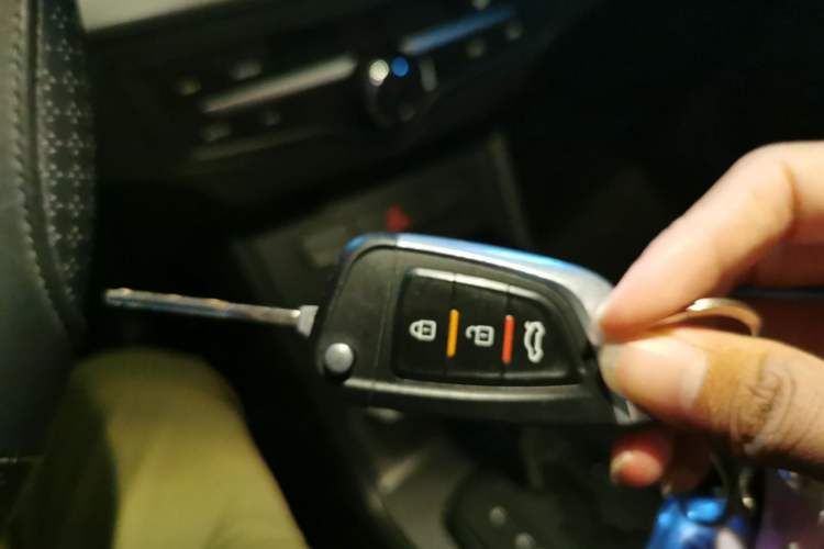 Used Roewe 350 2010 350C 1.5L Automatic Xunyi Edition Vehicle Key