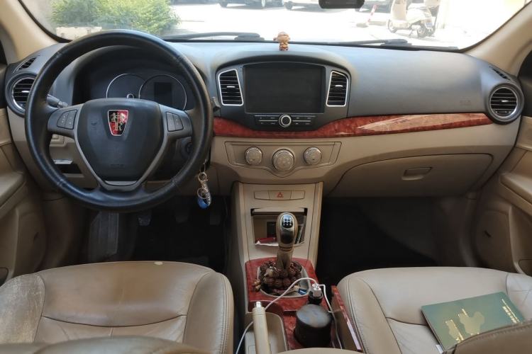Used Roewe 350 2010 350C 1.5L Manual Xunzhi Edition Center Console