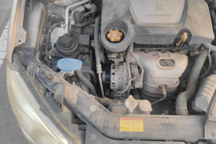 Used Roewe 350 2010 350C 1.5L Automatic Xunyi Edition Engine Bay Right