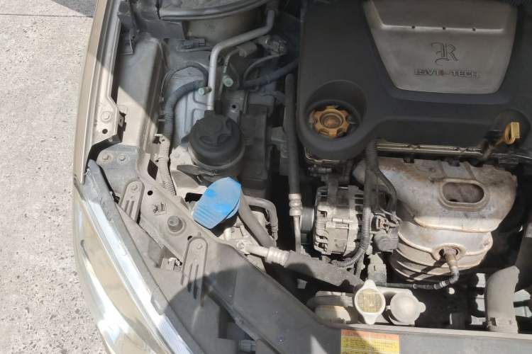 Used Roewe 350 2010 350C 1.5L Manual Xunzhi Edition Engine Bay Right