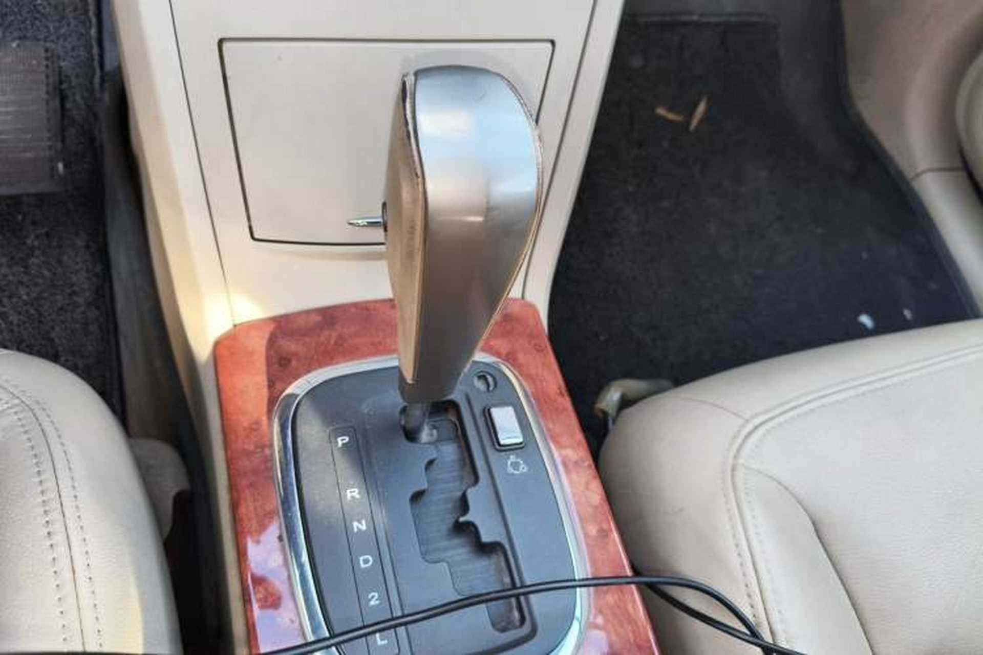 Used Roewe 350 2010 350C 1.5L Automatic Xunyi Edition Gear Lever