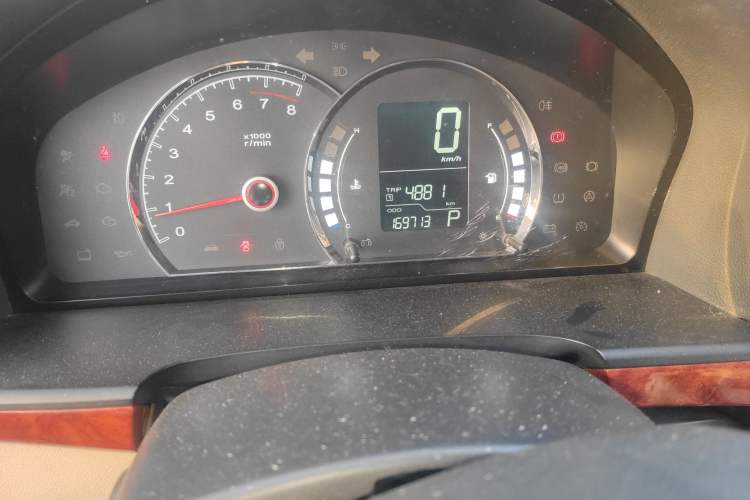 Used Roewe 350 2010 350C 1.5L Automatic Xunyi Edition Odometer Close Up