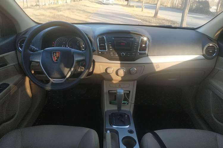 Used Roewe 350 2011 350S 1.5L Automatic Xunda Edition Center Console