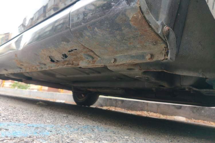 Used Roewe 350 2011 350D 1.5L Automatic Xunhao Edition Chassis Front Right