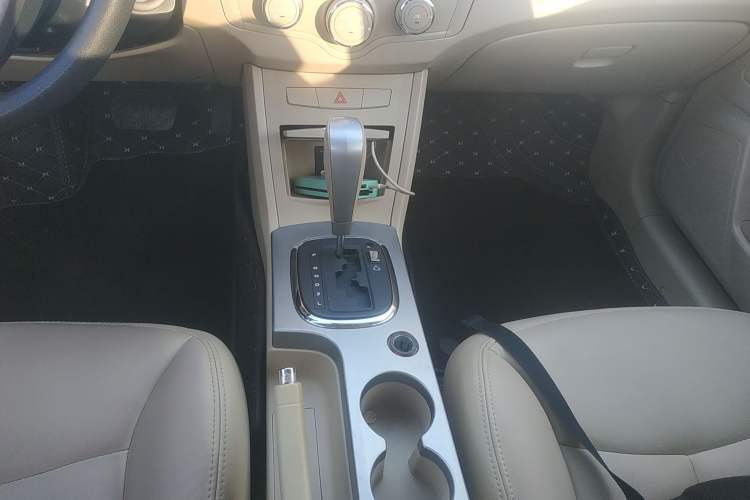 Used Roewe 350 2011 350S 1.5L Automatic Xunda Edition Gear Lever