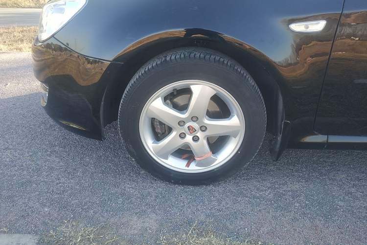 Used Roewe 350 2011 350S 1.5L Automatic Xunda Edition Left Front Wheel Hub