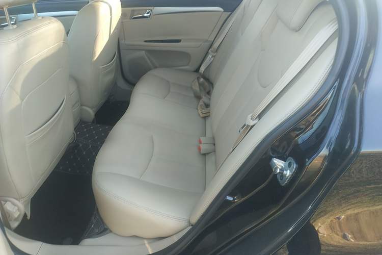 Used Roewe 350 2011 350S 1.5L Automatic Xunda Edition Left Rear Seat