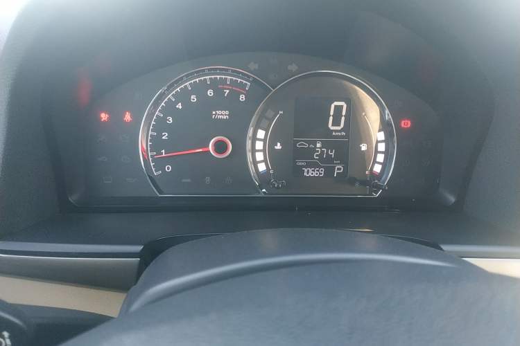 Used Roewe 350 2011 350S 1.5L Automatic Xunda Edition Odometer Close Up