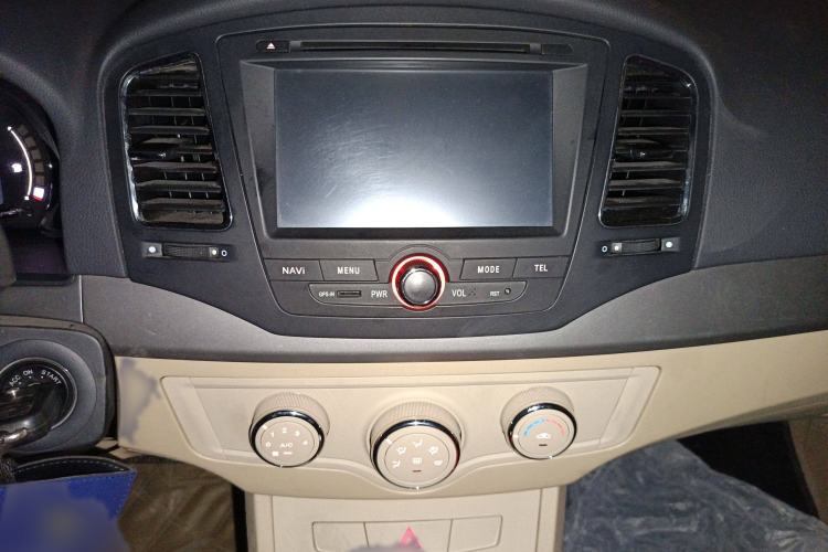 Used Roewe 350 2011 350S 1.5L Automatic Xunda Edition Audio And AC Panel