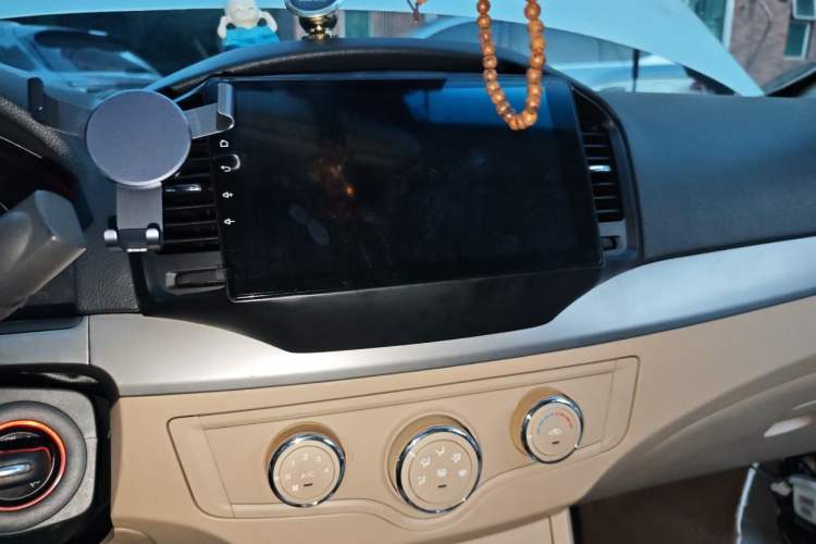 Used Roewe 350 2011 350S 1.5L Automatic Xunda Edition Audio And AC Panel