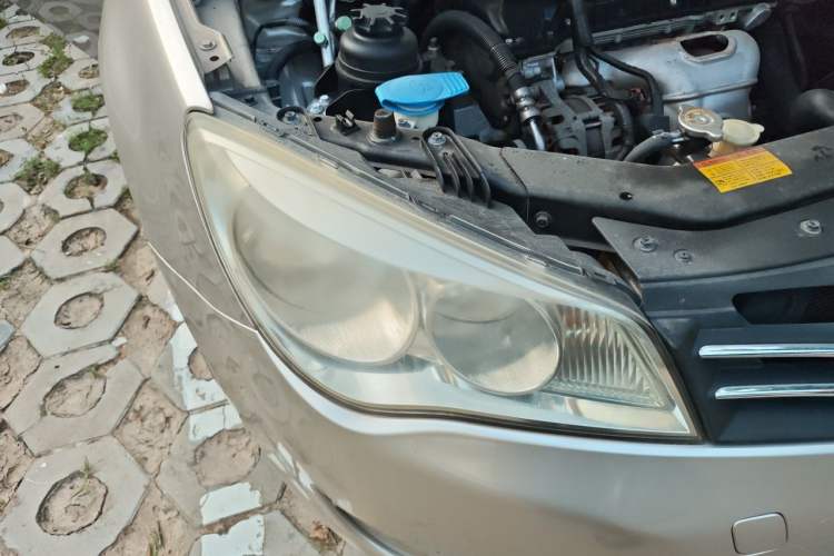 Used Roewe 350 2011 350S 1.5L Automatic Xunda Edition Right Front Headlight