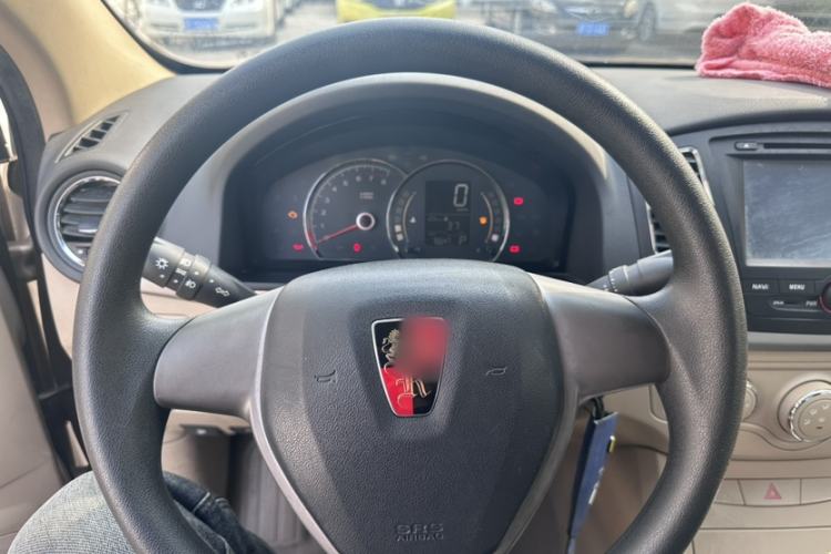 Used Roewe 350 2011 350S 1.5L Automatic Xunda Edition Steering Wheel