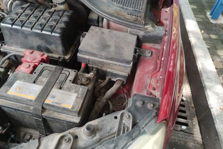 Used Roewe 350 2011 350S 1.5L Automatic Xunyue Edition Engine Bay Left