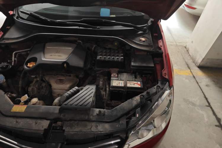 Used Roewe 350 2011 350S 1.5L Automatic Xunda Edition Engine Bay Left