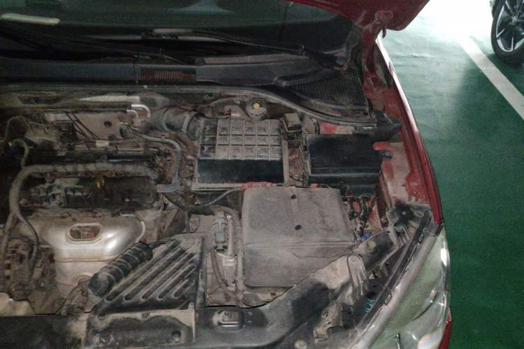 Used Roewe 350 2011 350D 1.5L Automatic Xunhao Edition Engine Bay Left
