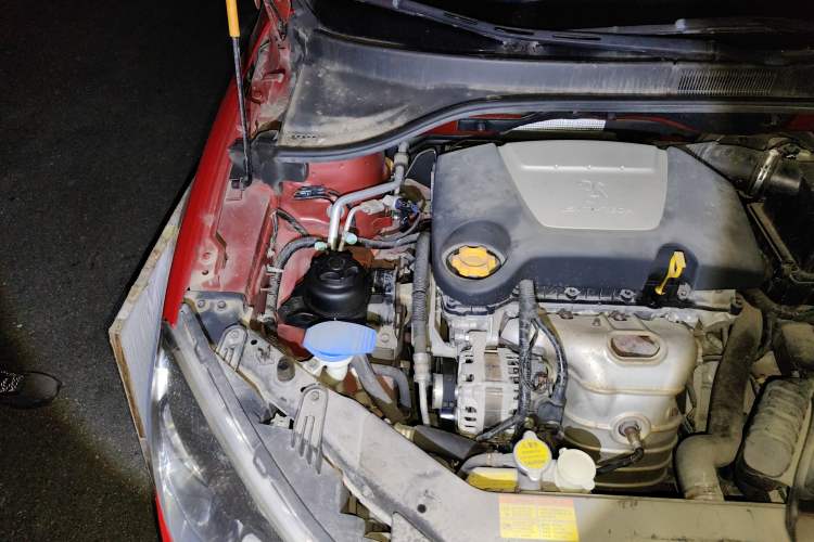 Used Roewe 350 2011 350S 1.5L Automatic Xunda Edition Engine Bay Right