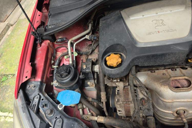 Used Roewe 350 2011 350S 1.5L Manual Xunchi Edition Engine Bay Right