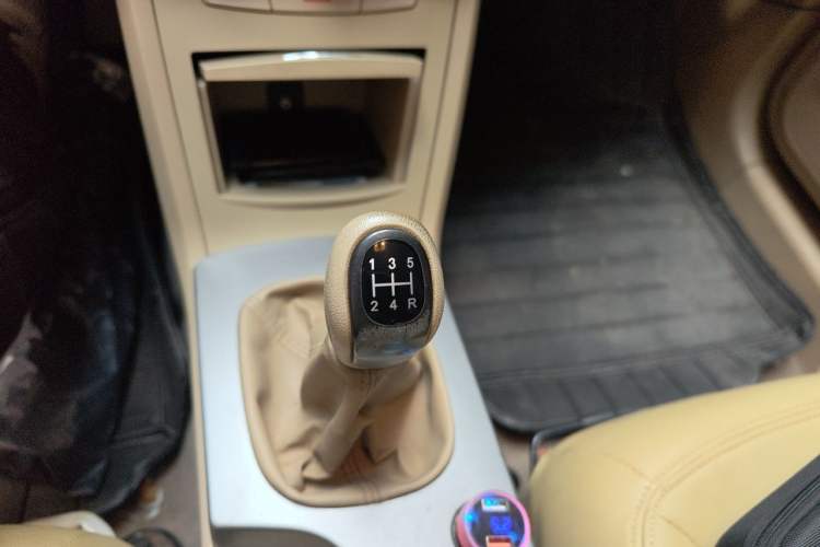 Used Roewe 350 2011 350S 1.5L Manual Xunchi Edition Gear Lever