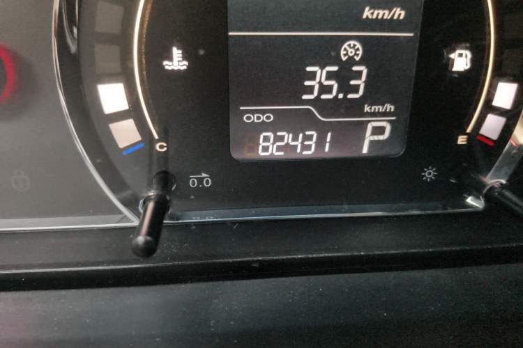 Used Roewe 350 2011 350S 1.5L Automatic Xunda Edition Odometer Close Up