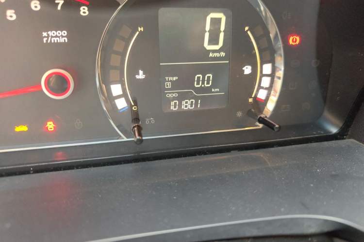 Used Roewe 350 2011 350S 1.5L Manual Xunchi Edition Odometer Close Up