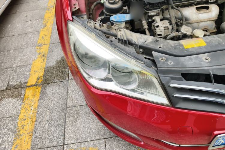 Used Roewe 350 2011 350S 1.5L Automatic Xunda Edition Right Front Headlight