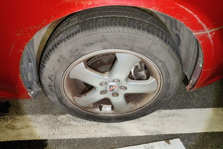 Used Roewe 350 2011 350S 1.5L Automatic Xunda Edition Right Front Wheel Hub