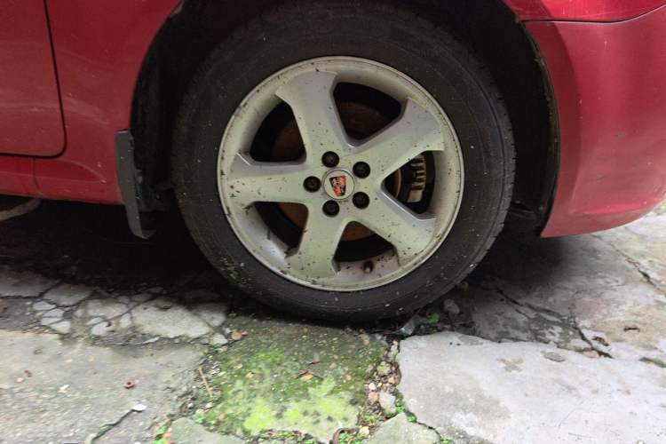 Used Roewe 350 2011 350S 1.5L Manual Xunchi Edition Right Front Wheel Hub
