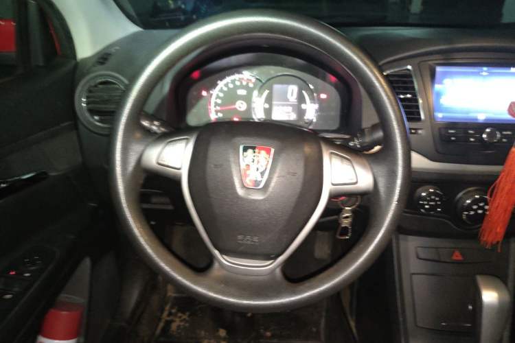 Used Roewe 350 2011 350D 1.5L Automatic Xunhao Edition Steering Wheel