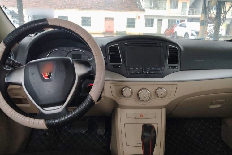 Used Roewe 350 2011 350S 1.5L Automatic Xunda Edition Center Console