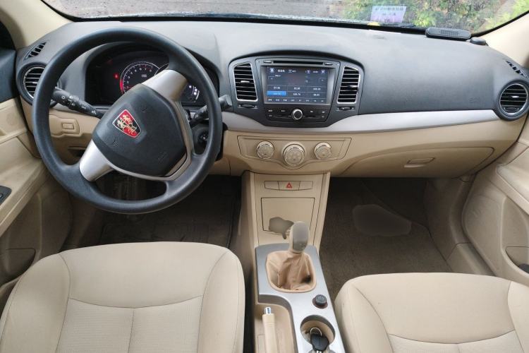 Used Roewe 350 2011 350S 1.5L Manual Xunchi Edition Center Console