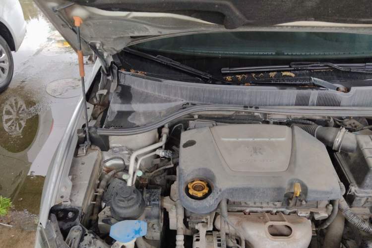Used Roewe 350 2011 350S 1.5L Automatic Xunda Edition Engine Bay Right