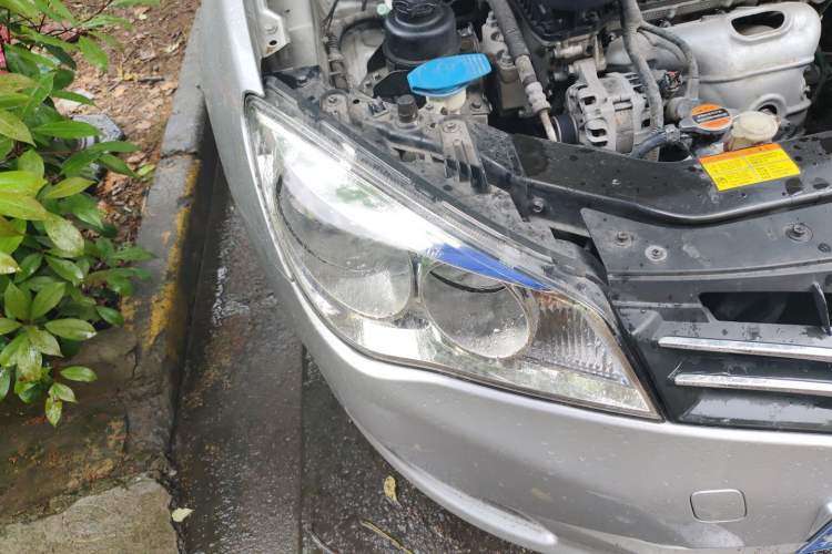 Used Roewe 350 2011 350S 1.5L Manual Xunchi Edition Right Front Headlight