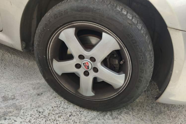 Used Roewe 350 2011 350S 1.5L Automatic Xunda Edition Right Front Wheel Hub