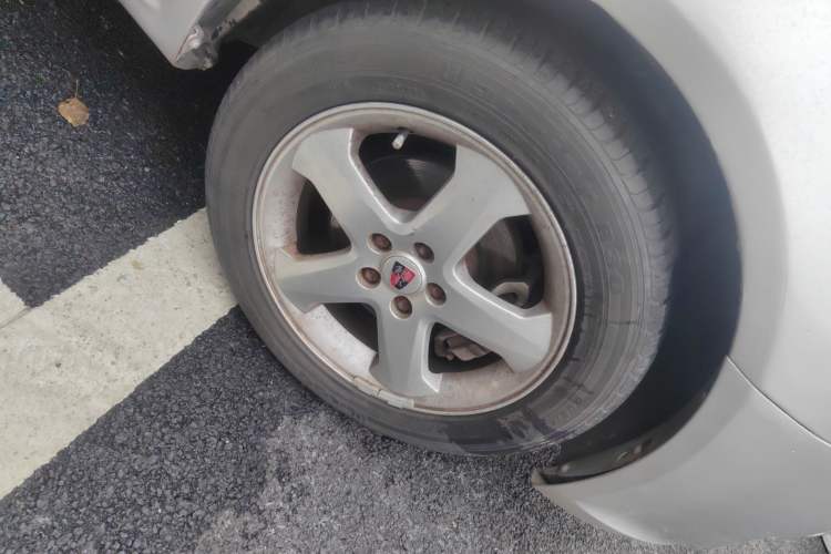 Used Roewe 350 2011 350S 1.5L Automatic Xunda Edition Right Front Wheel Hub