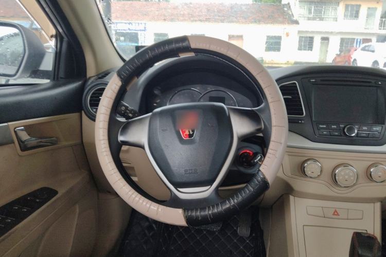 Used Roewe 350 2011 350S 1.5L Automatic Xunda Edition Steering Wheel