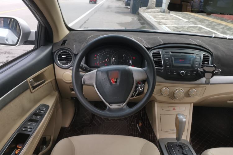 Used Roewe 350 2011 350S 1.5L Automatic Xunda Edition Steering Wheel