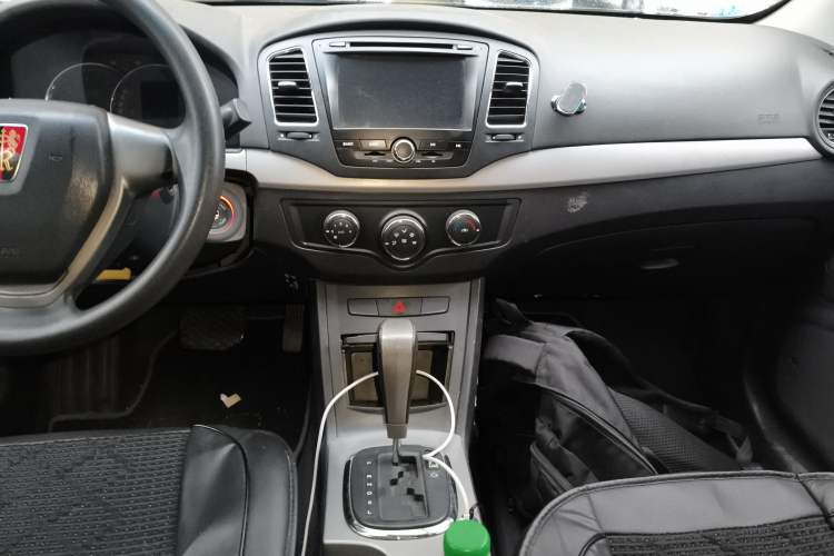 Used Roewe 350 2011 350S 1.5L Automatic Xunda Edition Audio And AC Panel