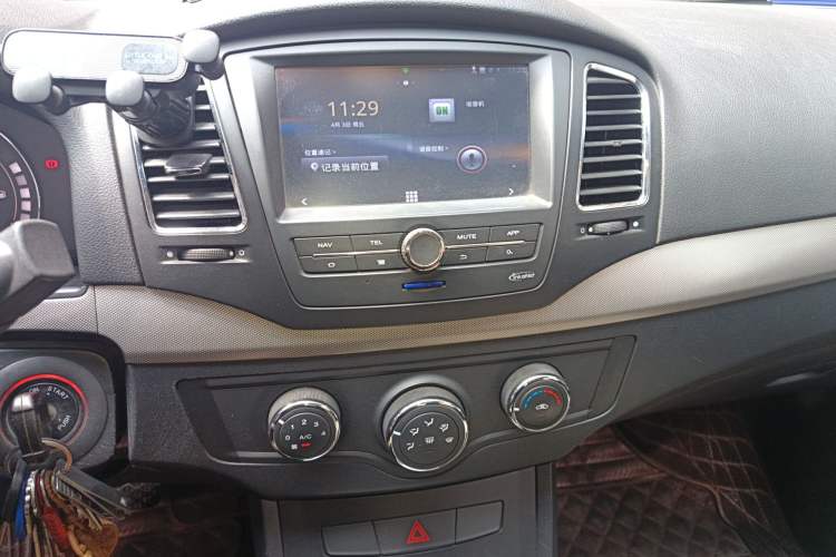 Used Roewe 350 2011 350S 1.5L Automatic Xunyue Edition Audio And AC Panel