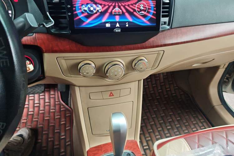 Used Roewe 350 2011 350S 1.5L Automatic Xunyue Edition Audio And AC Panel