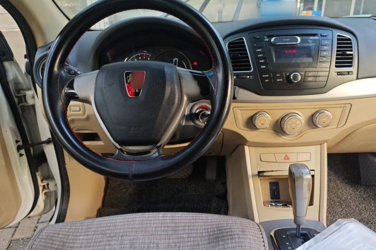 Used Roewe 350 2011 350S 1.5L Automatic Xunda Edition Center Console