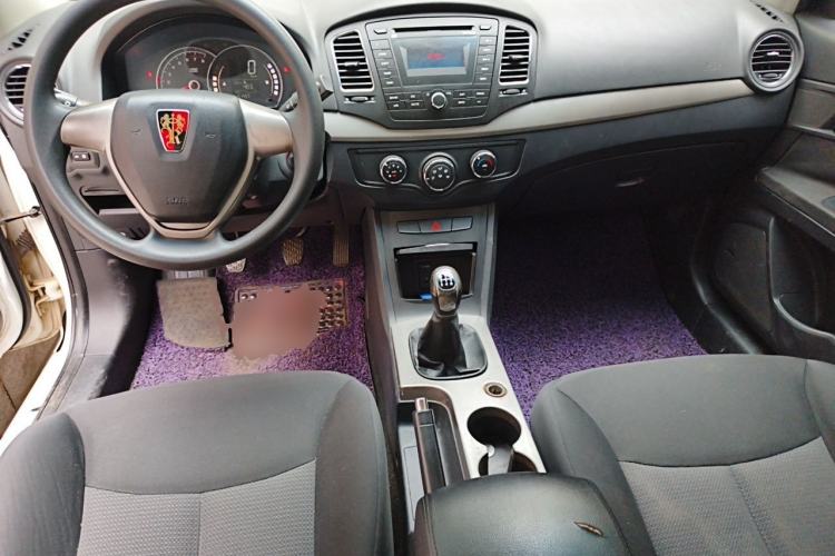 Used Roewe 350 2011 350S 1.5L Manual Xunchi Edition Center Console