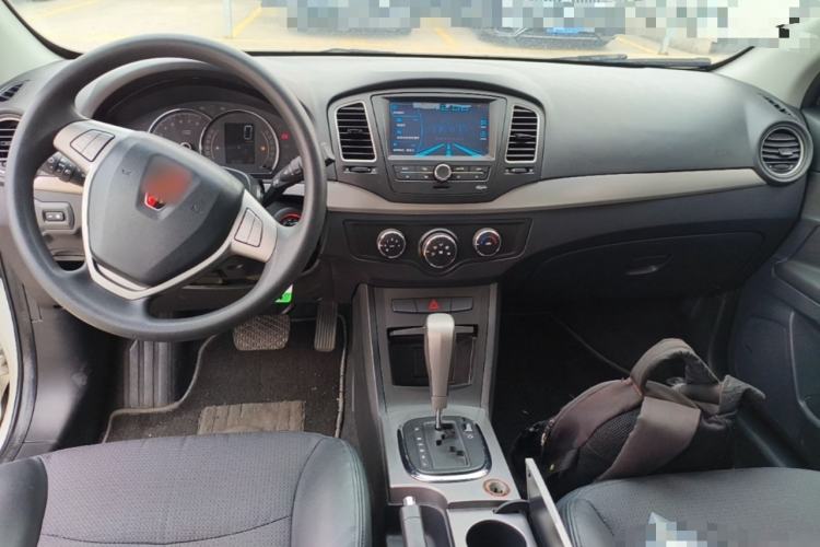 Used Roewe 350 2011 350S 1.5L Automatic Xunyue Edition Center Console
