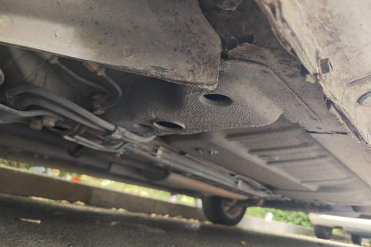 Used Roewe 350 2011 350D 1.5L Automatic Xunhao Edition Chassis Front Left