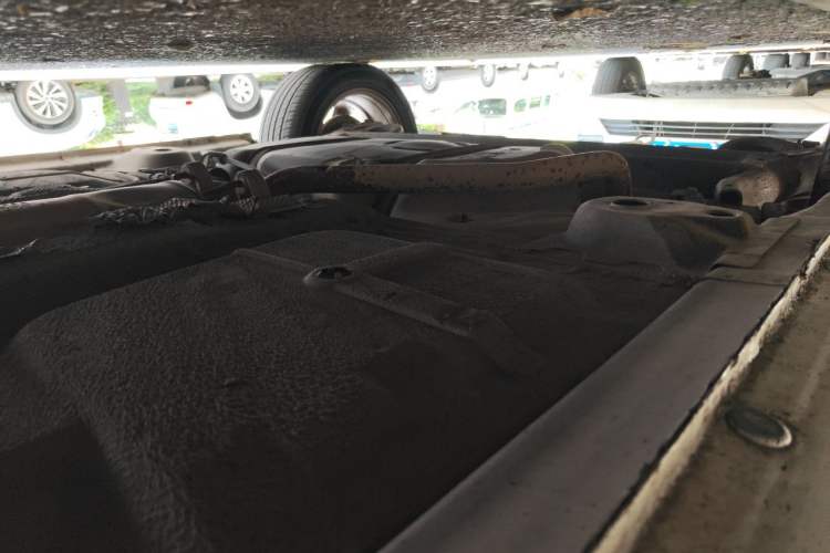 Used Roewe 350 2011 350D 1.5L Automatic Xunhao Edition Chassis Front Right
