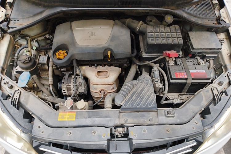 Used Roewe 350 2011 350S 1.5L Manual Xunchi Edition Engine Bay