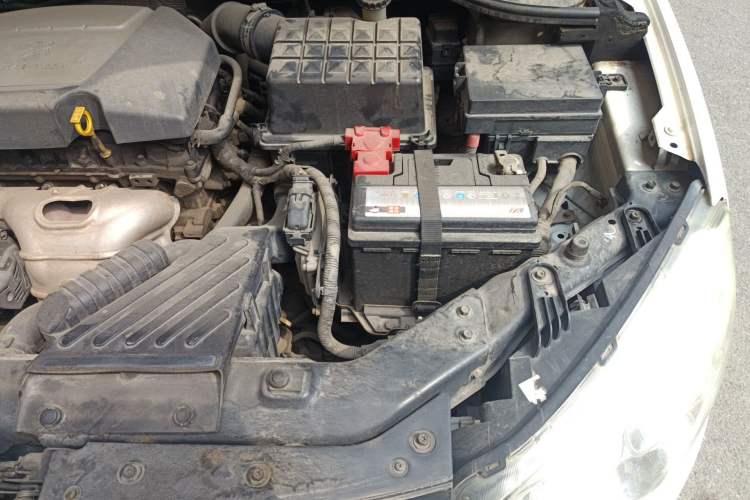 Used Roewe 350 2011 350S 1.5L Automatic Xunyue Edition Engine Bay Left