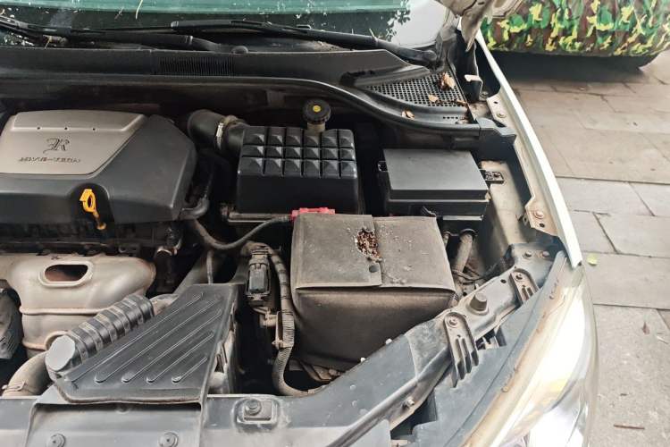 Used Roewe 350 2011 350S 1.5L Automatic Xunyue Edition Engine Bay Left