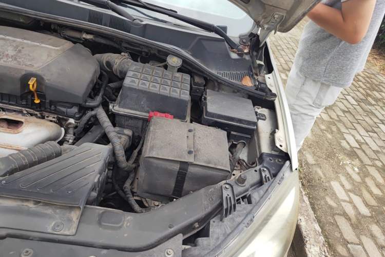 Used Roewe 350 2011 350S 1.5L Automatic Xunyue Edition Engine Bay Left